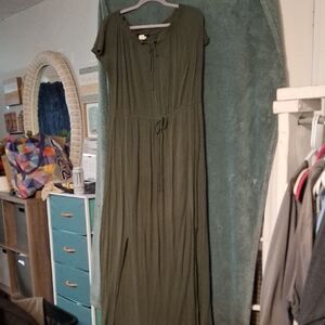 Chic Olive Maxi Dress